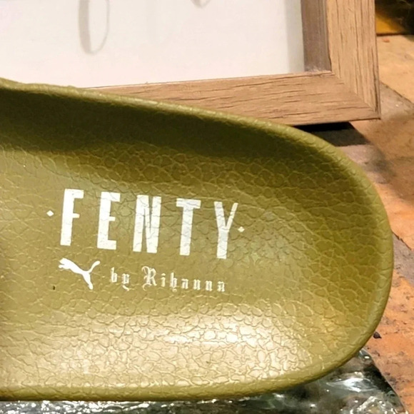 PUMA Fenty x Bow Slide 'Olive' Wmns  Sz 8.5 #365774-01 - Picture 7 of 12